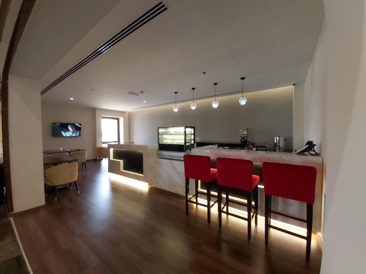 Basrah International Airport Hotel Екстер'єр фото